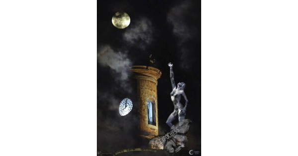 Woman and Tower - Artistic Chess Photography | EXPOCHESS