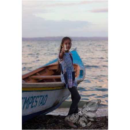 The Captain and her Treasure - Artistic Chess Photography | EXPOCHESS
